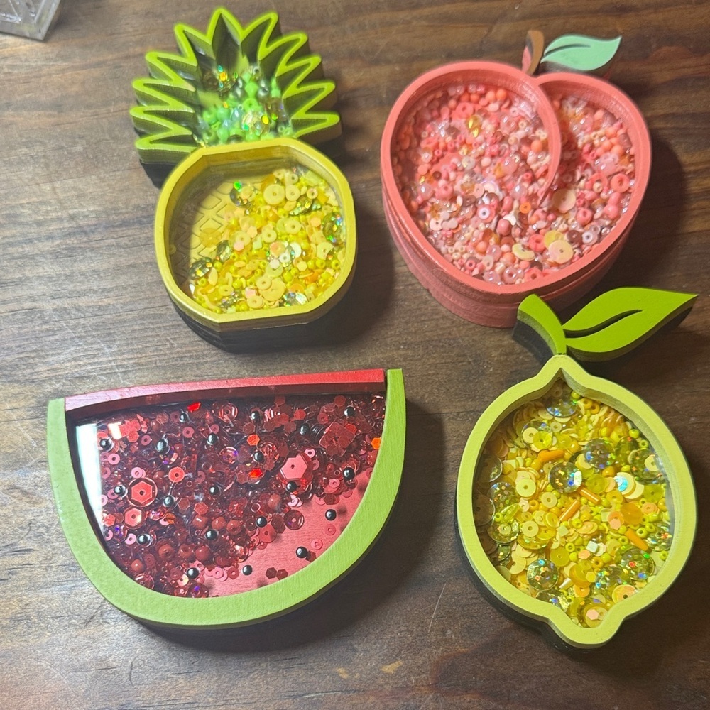4 Fruit-Themed Shaker signs (shelf sitters